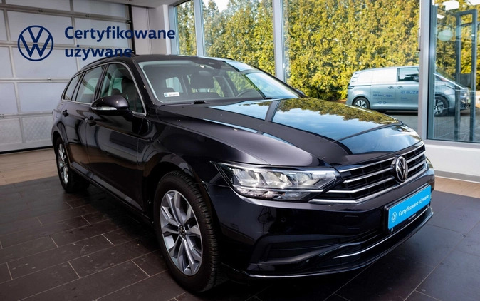 Volkswagen Passat cena 94900 przebieg: 67600, rok produkcji 2021 z Łódź małe 781